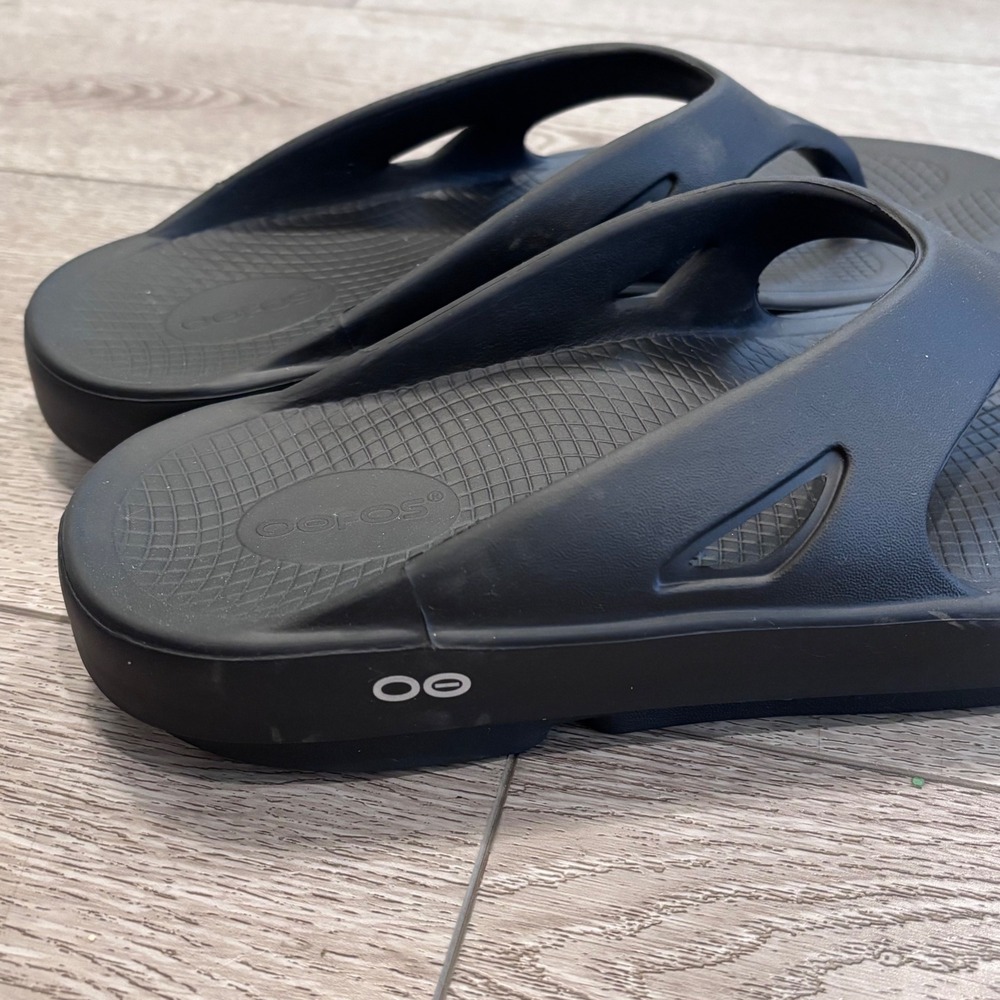 OOFOS OOriginal Recovery Sandals Mens 11 Womens 13 Black Flip Flops Comfort - Picture 5 of 7